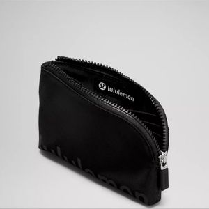 Lululemon clip card pouch